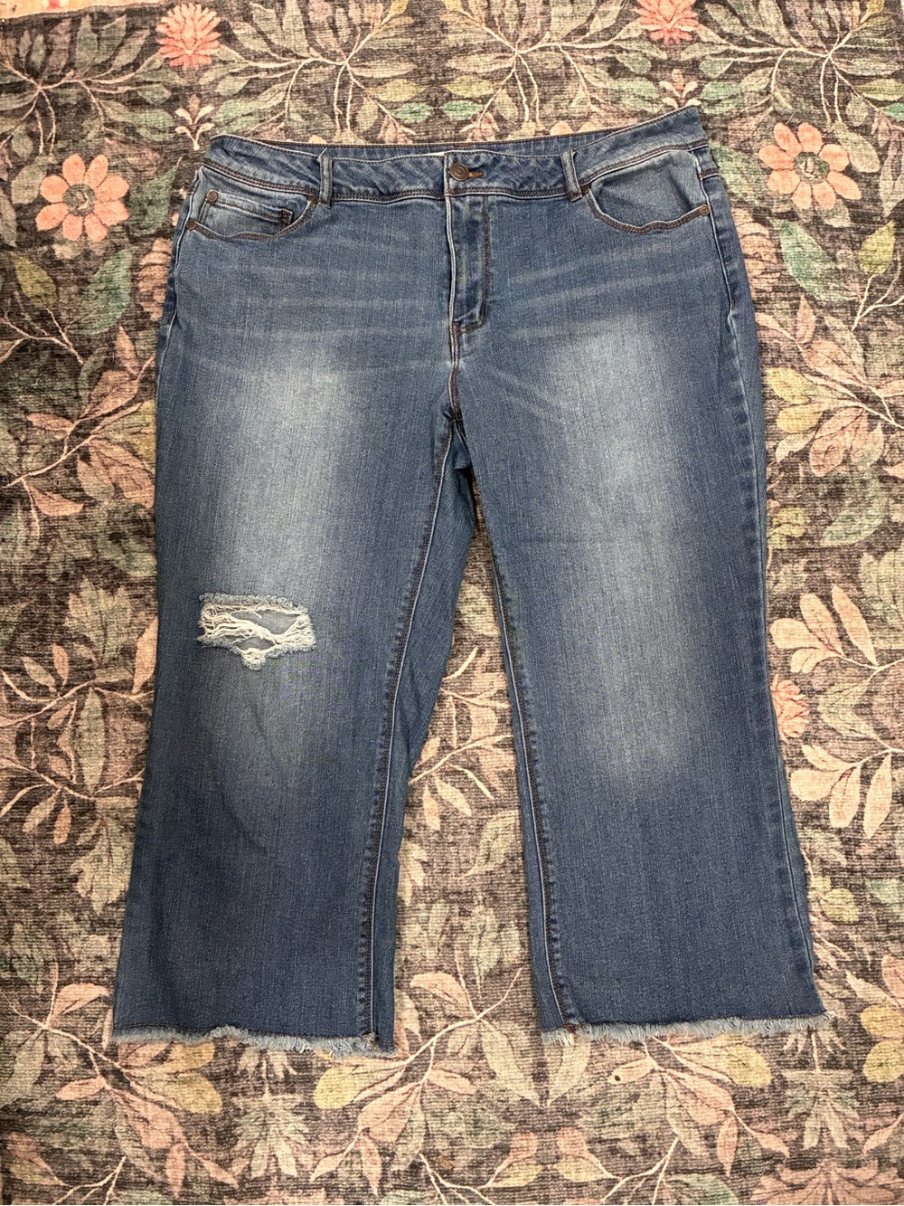 Women's Cropped Distressed Blue Jeans - Casual Straight Ankle
